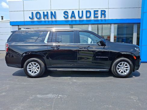 Used 2024 Chevrolet Suburban LS image 7