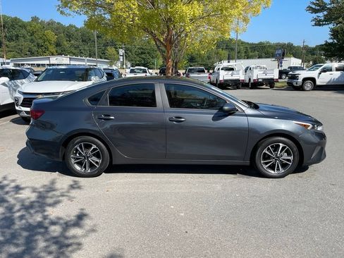 Used 2023 Kia Forte LXS FWD image 8