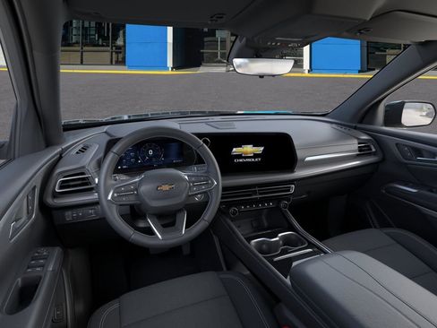 New 2026 Chevrolet Traverse LT w/ Driver Confidence Package FWD image 16