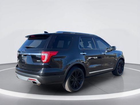 Used 2017 Ford Explorer Platinum AWD/4WD image 4