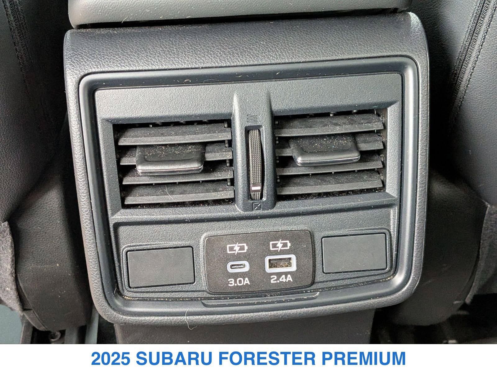 Used 2025 Subaru Forester Premium AWD/4WD image 17