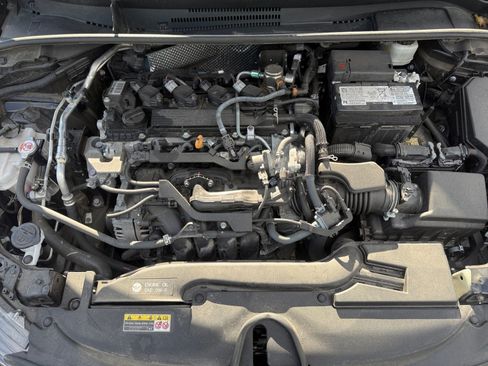 Used 2025 Toyota Corolla LE FWD image 20