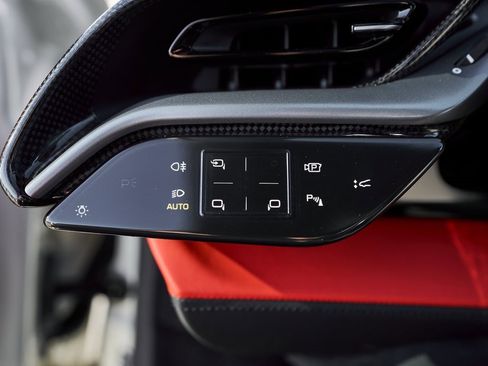 Used 2022 Ferrari SF90 Stradale image 55