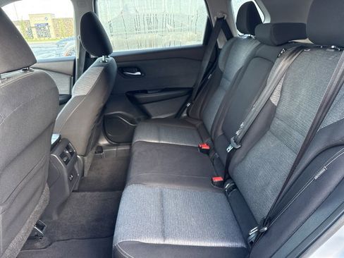 Used 2022 Nissan Rogue SV AWD/4WD image 6