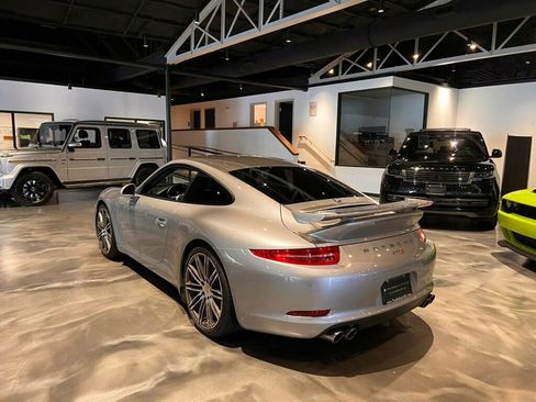 Used 2015 Porsche 911 Carrera S RWD image 3