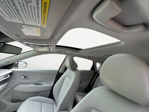 Used 2024 Hyundai Kona Limited FWD image 18