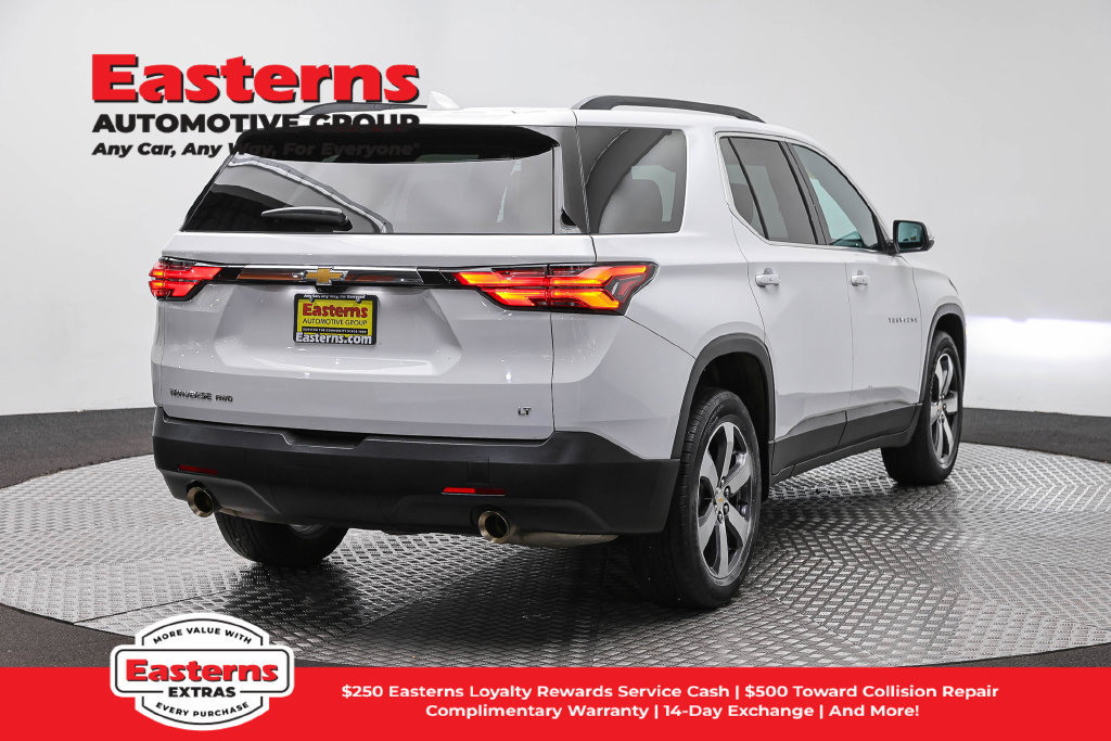 Used 2023 Chevrolet Traverse LT w/ LT Premium Package AWD/4WD image 6