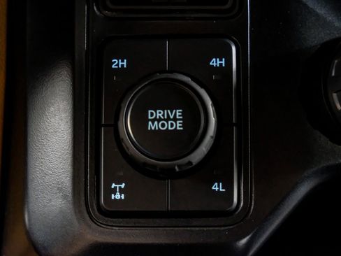 Used 2024 Ford F350 Lariat w/ Chrome Package AWD/4WD image 24