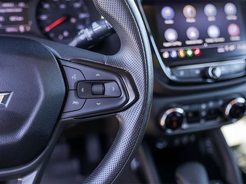 Used 2021 Chevrolet TrailBlazer LT w/ Convenience Package image 13