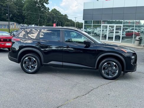Certified 2024 Nissan Rogue SV FWD image 2