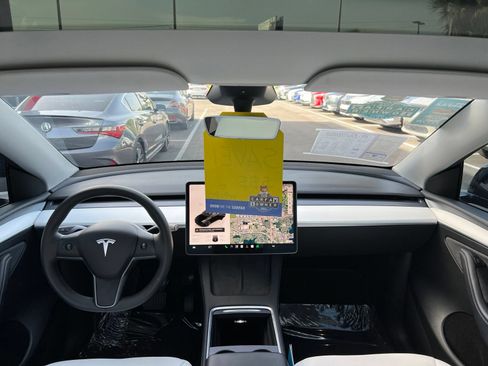 Used 2023 Tesla Model Y 2WD image 56