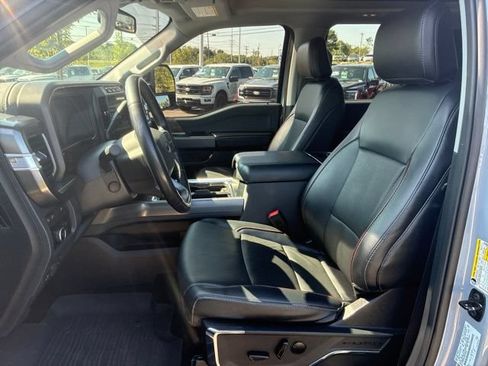 Used 2024 Ford F250 Lariat w/ Black Appearance Package AWD/4WD image 20