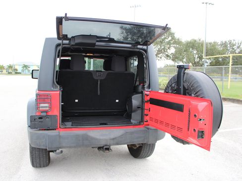 Used 2013 Jeep Wrangler Sport image 6
