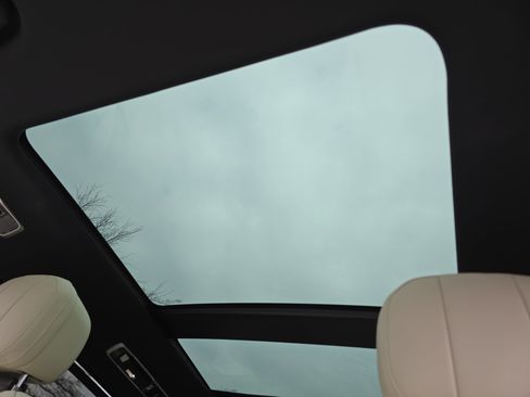 New 2026 Land Rover Range Rover Long Wheelbase SE image 31