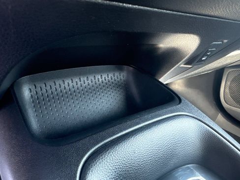Used 2025 Toyota Corolla LE FWD image 27