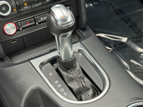 Used 2020 Ford Mustang Coupe RWD image 26