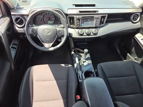 Used 2016 Toyota RAV4 LE FWD image 6