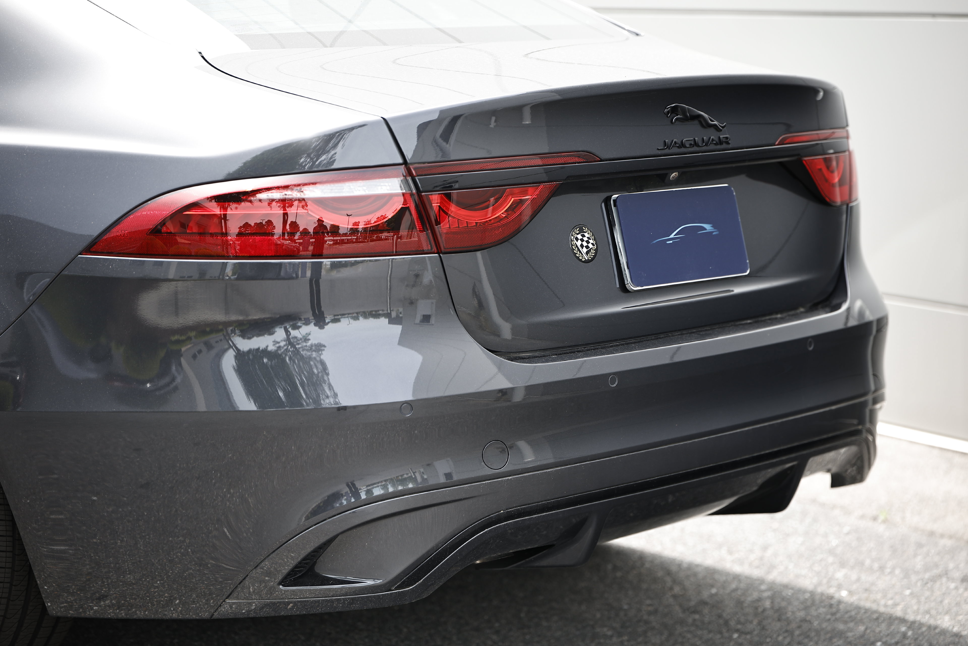 New 2024 Jaguar XF R-Dynamic SE AWD/4WD image 9
