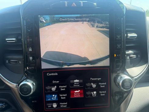 Used 2020 RAM 1500 Laramie AWD/4WD image 28
