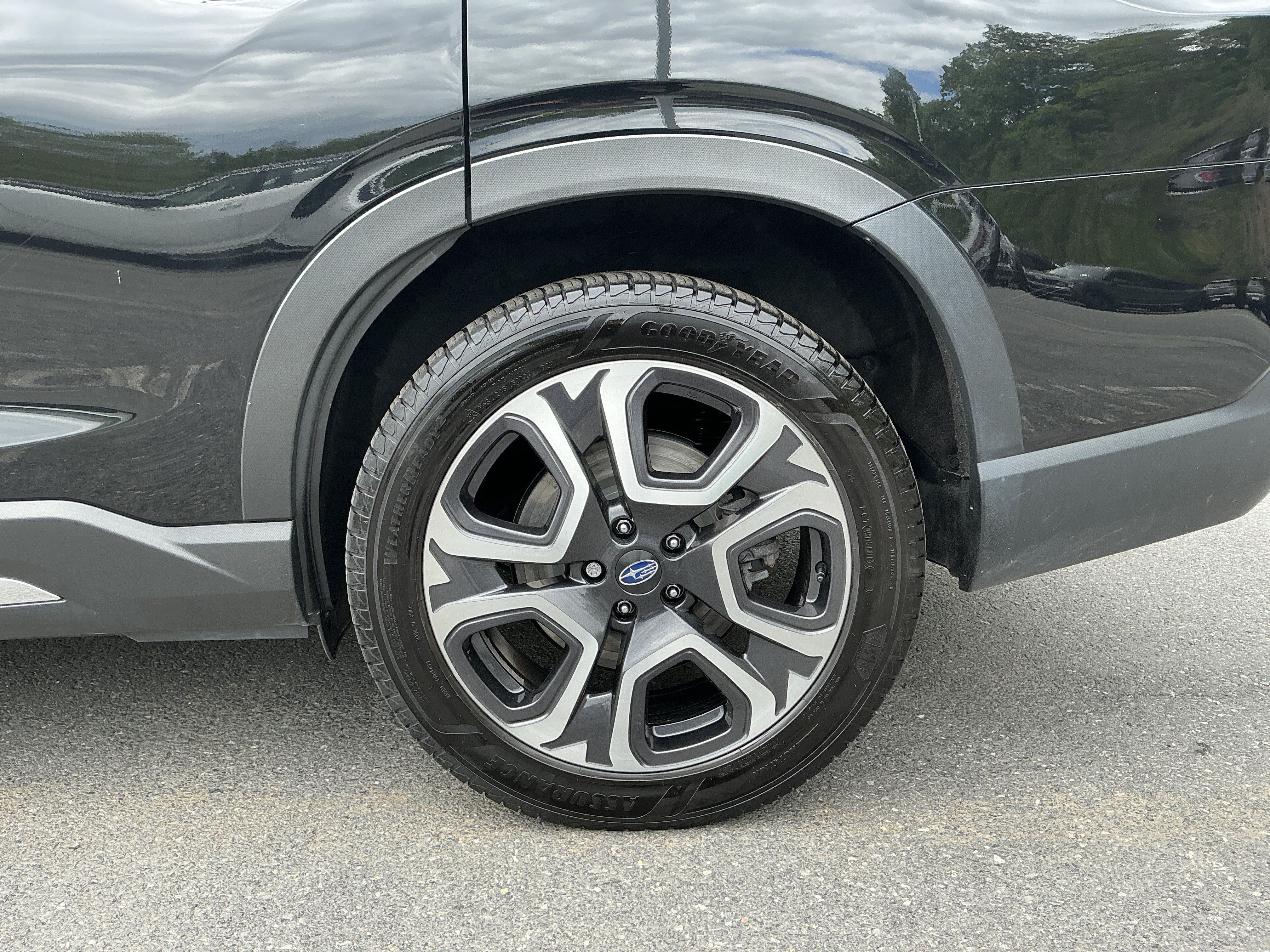 Used 2023 Subaru Ascent Touring AWD/4WD image 9