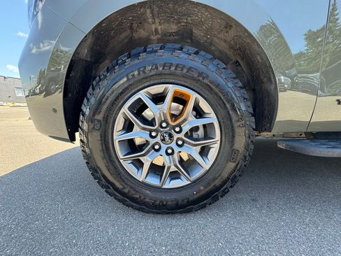 Used 2025 Ford Expedition Tremor AWD/4WD image 11