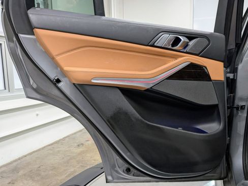 Used 2025 BMW X5 xDrive50e w/ M Sport Package image 17