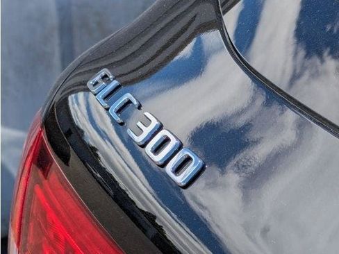 Used 2019 Mercedes-Benz GLC 300 4MATIC image 44