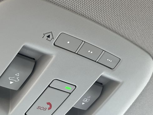 Used 2024 Nissan Ariya AWD image 37