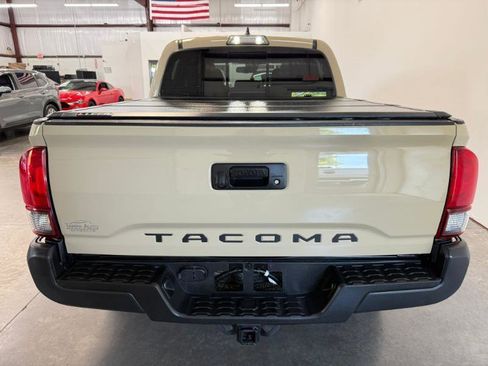 Used 2018 Toyota Tacoma TRD Sport RWD image 9