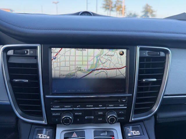 Used 2014 Porsche Panamera image 17