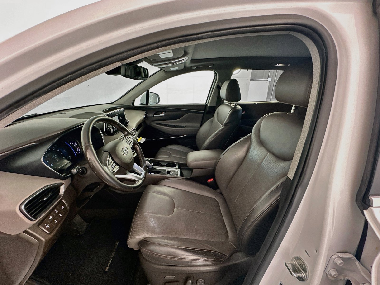 Used 2020 Hyundai Santa Fe Limited AWD/4WD image 22