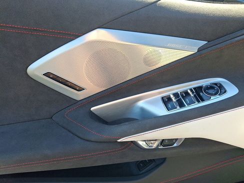 Used 2023 Chevrolet Corvette Stingray Premium Conv w/ Z51 Performance Package image 13