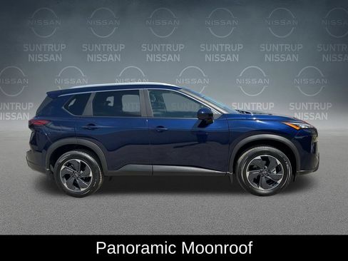 Used 2025 Nissan Rogue SV w/ SV Premium Package FWD image 8