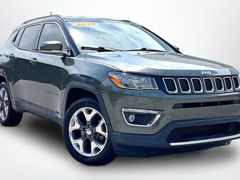 Used 2019 Jeep Compass Limited AWD/4WD image 3