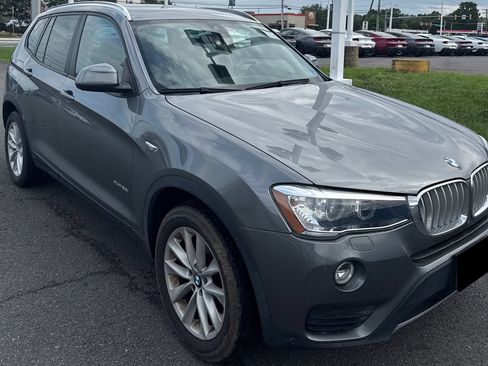 Used 2017 BMW X3 xDrive28i AWD/4WD image 3