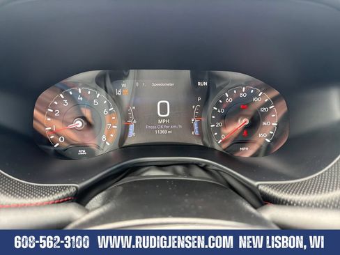 Used 2025 Jeep Compass Trailhawk AWD/4WD image 15