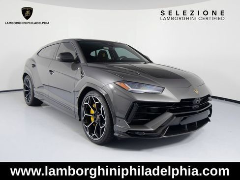 Used 2024 Lamborghini Urus Performante AWD/4WD image 3
