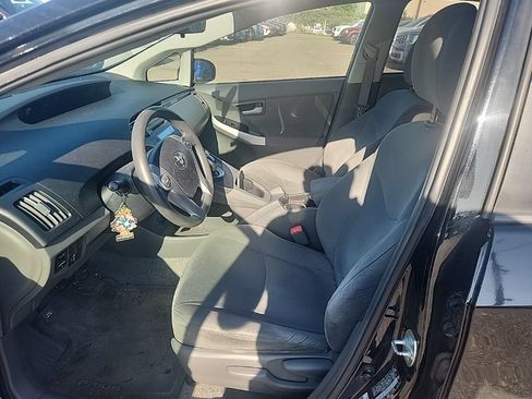Used 2010 Toyota Prius Two FWD image 19