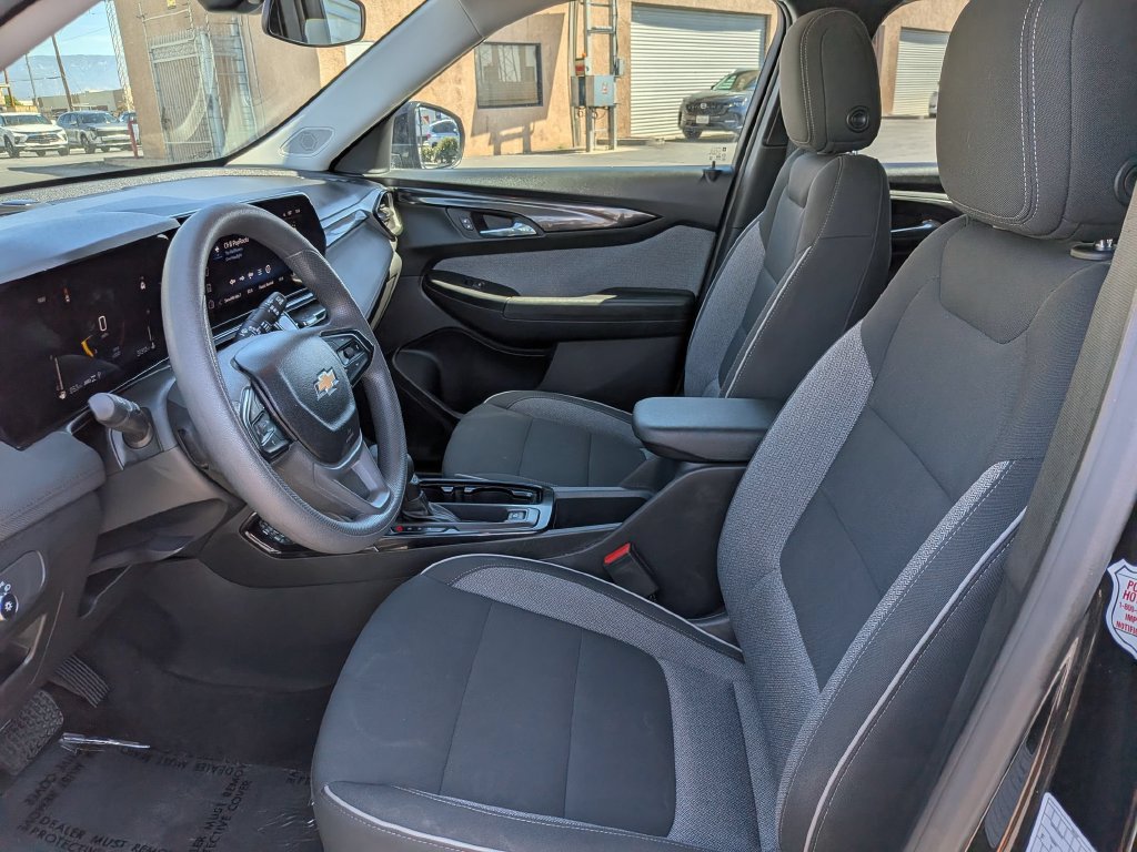 Used 2025 Chevrolet TrailBlazer LT AWD/4WD image 15
