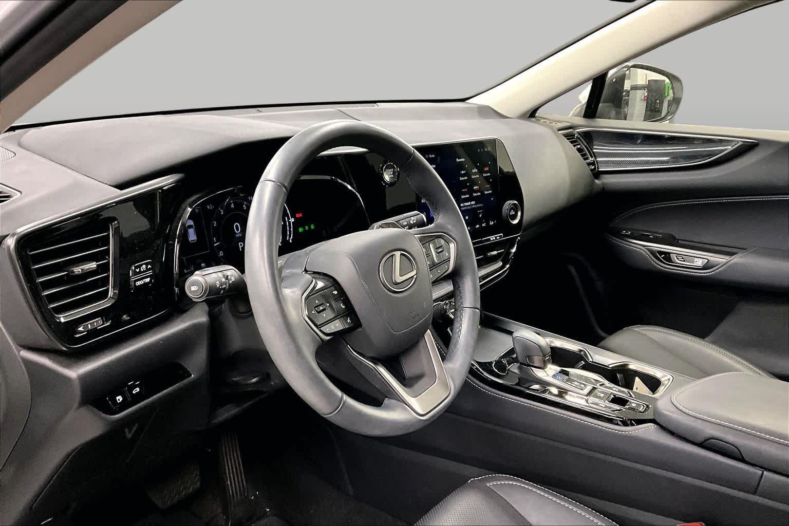 Used 2024 Lexus NX 250 FWD image 17