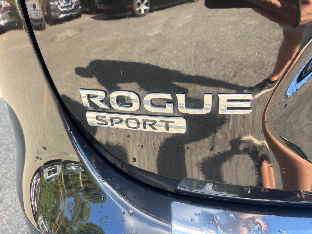 Used 2021 Nissan Rogue Sport SV FWD image 8
