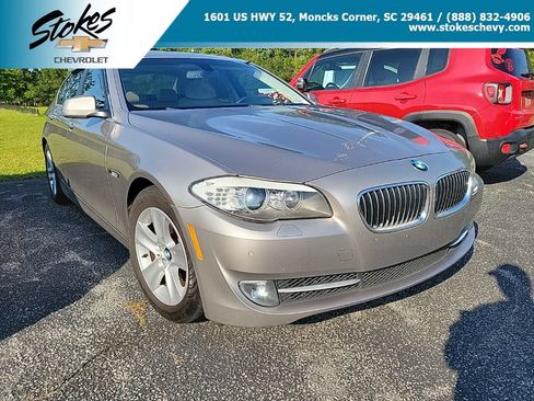 Used 2013 BMW 528i Sedan RWD image 1