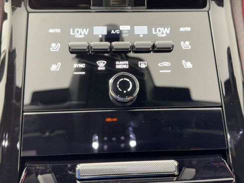 Used 2026 Porsche Panamera image 18