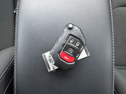 Used 2021 Jeep Wrangler Unlimited Sahara w/ Uconnect 4C Nav & Sound Group image 35