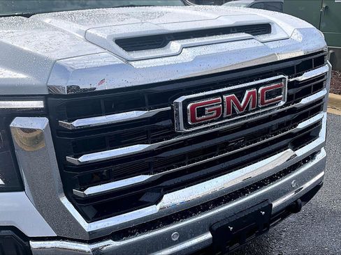 Used 2025 GMC Sierra 3500 SLT w/ SLT Premium Package image 5