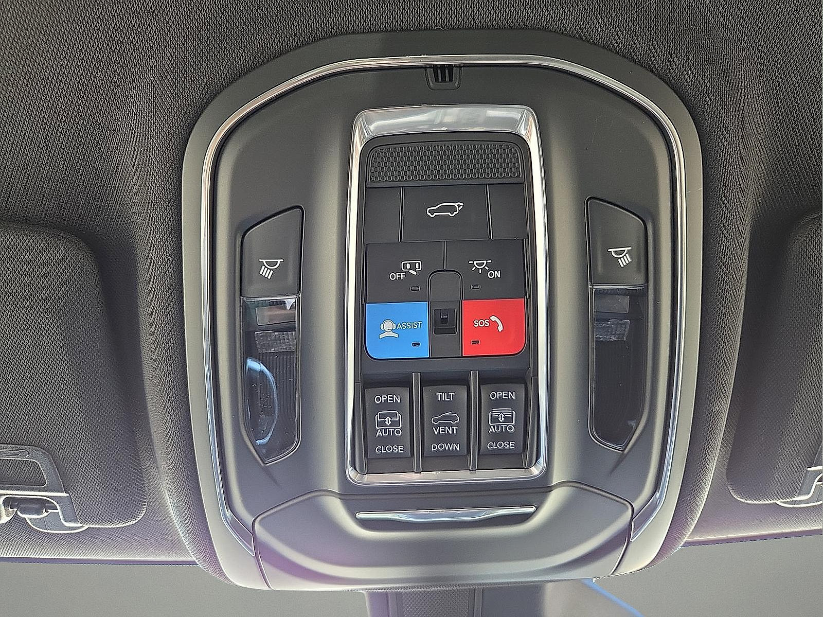 New 2026 Jeep Grand Cherokee L Limited w/ Luxury Tech Group II AWD/4WD image 22