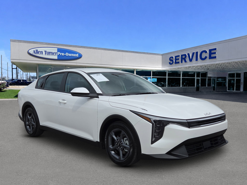 Used 2026 Kia K4 FWD image 2