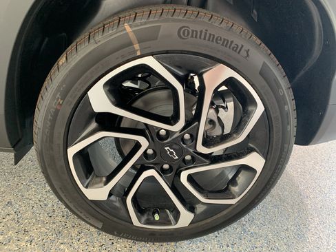 New 2026 Chevrolet Trax RS w/ Sunroof Package FWD image 35