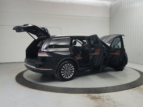 Used 2023 Lincoln Aviator Reserve w/ Elements Package Plus RWD image 16