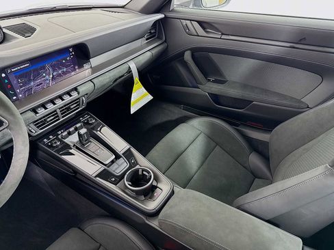 Certified 2026 Porsche 911 Targa 4 GTS image 26